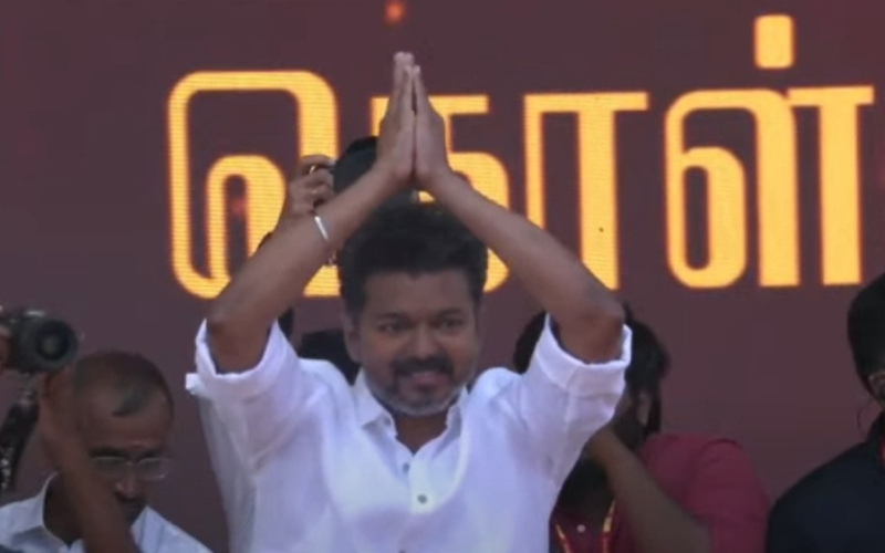 தமிழக வெற்றிக்கழகத்தின் முதல் மாநாடு ; நெகிழ்ச்சியில் கண்கலங்கிய விஜய்!