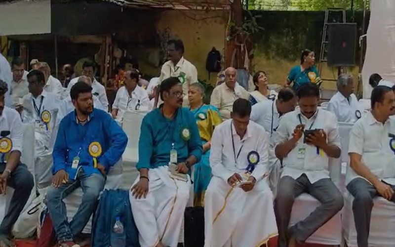 The confederates of the Tamil Literary Society went on a fast at the Jandar Mantar in Delhi