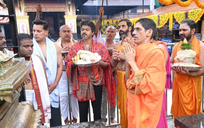 CM Vijay Prays at Kollur Temple