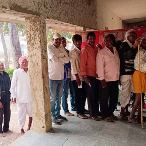 தெலங்கானா பஞ்சாயத்து தேர்தல் வாக்குப்பதிவு
