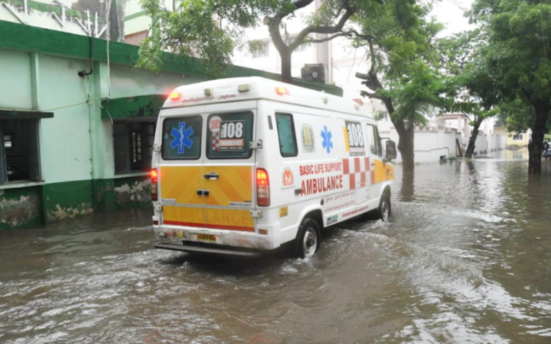 The District Collector has warned devotees not to travel due to severe flooding in Tiruchendur.
