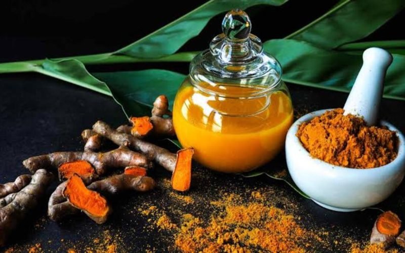 Health benefits of drinking turmeric water in empty stomach