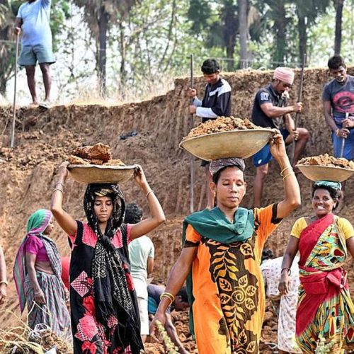 மகாத்மா காந்தி தேசிய ஊரக வேலைவாய்ப்பு உறுதித் திட்டம்
