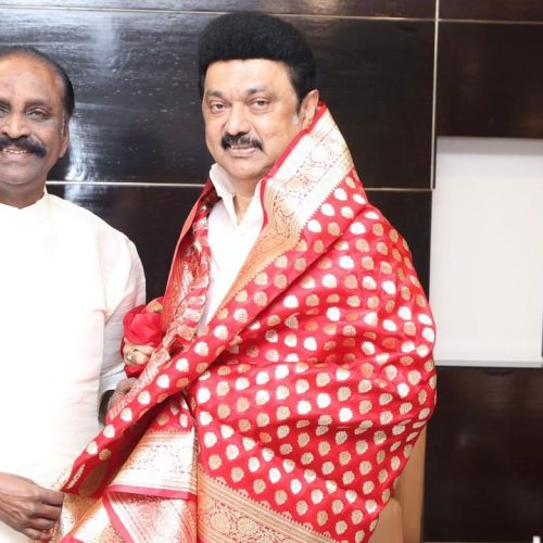 முதலமைச்சர் மு.க. ஸ்டாலின் உடன் வைரமுத்து