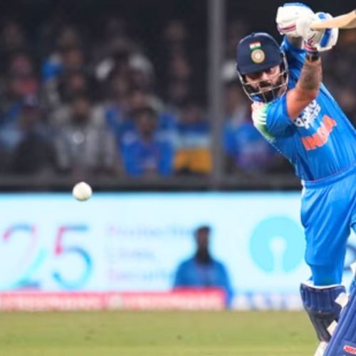 நியூசிக்கு எதிராக சதம் அடித்த விராத் கோலி
