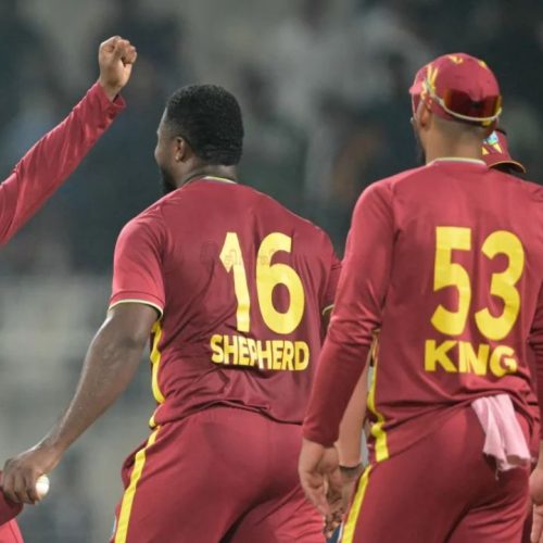 மேற்கிந்திய தீவுகள் அணி வெற்றி
