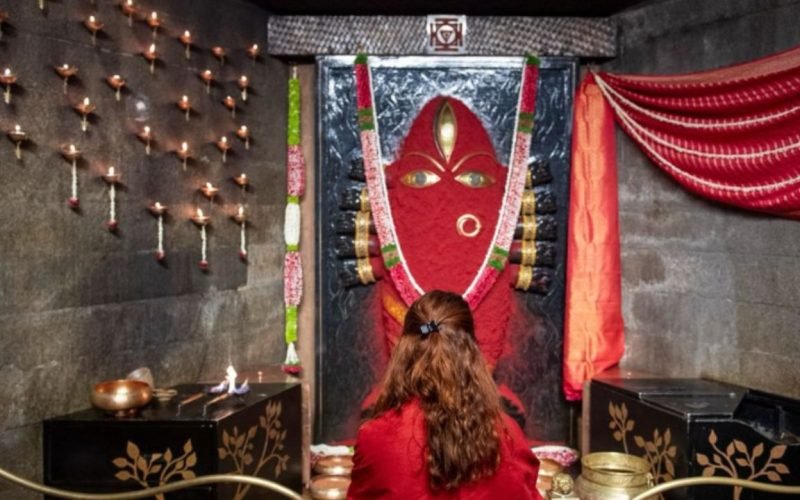 Actress Samantha worship Devi on the occasion of Navratri