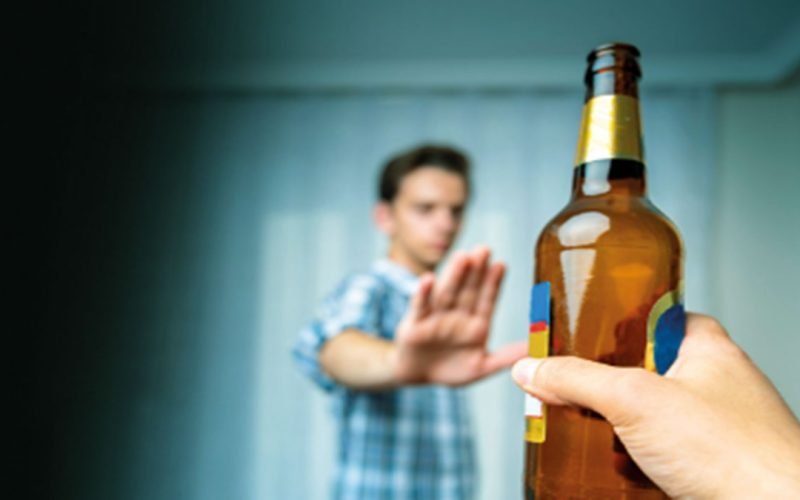 Case against 6 persons for giving alcohol to class 7 students in Kerala