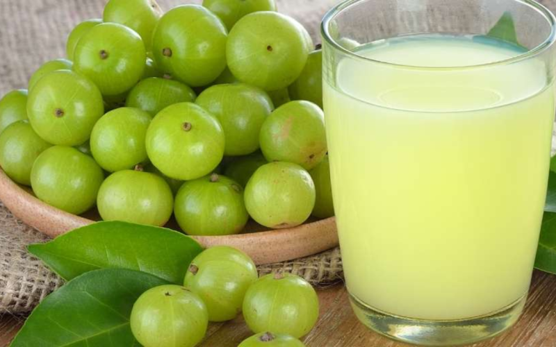 health benefits of drinking glass of amla juice on an empty stomach