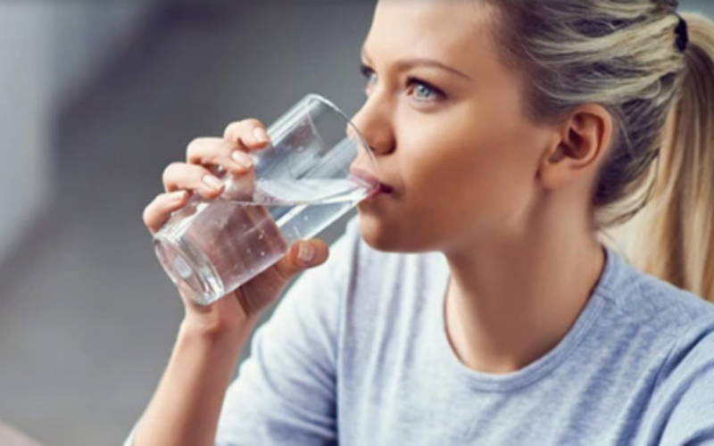 benefits of drinking water in empty stomach