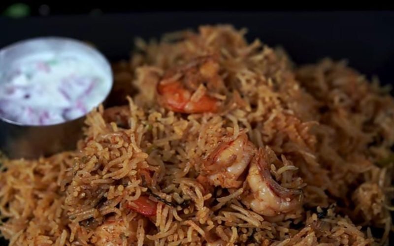 How to make delicious Prawn Biryani