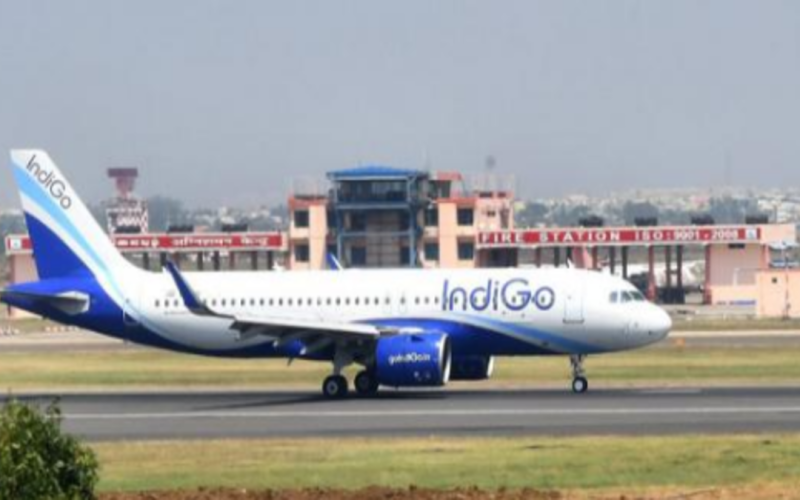 flight from chennai to mumbai halts after passenger attempts to open emergency door