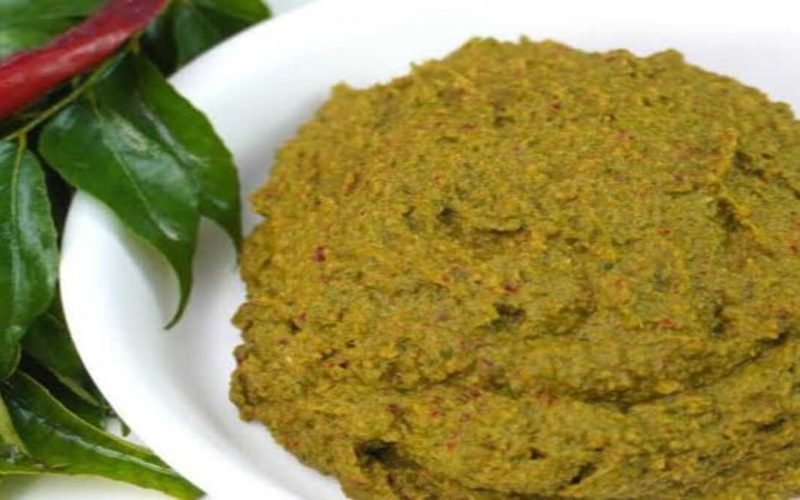 how to make curry leaf thuvaiyal