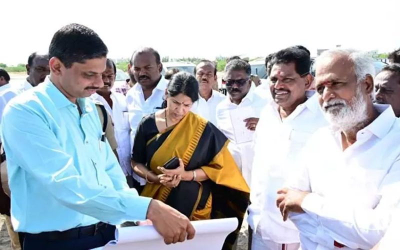 Kanimozhi study at Tiruchendur Murugan Temple