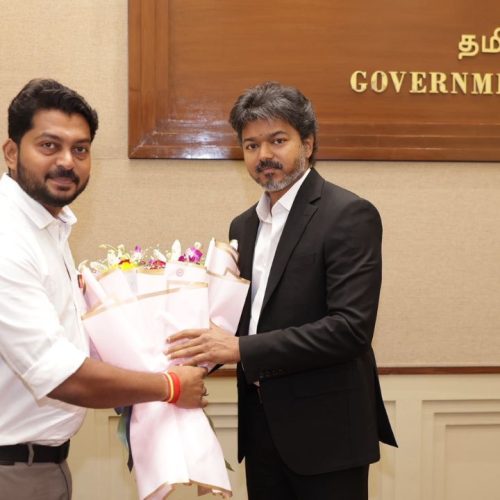 முதலமைச்சர் விஜய் உடன் பிரபு
