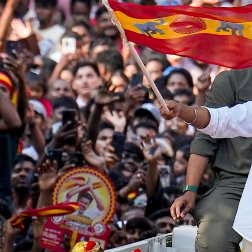 தவெக தலைவர் விஜய் 