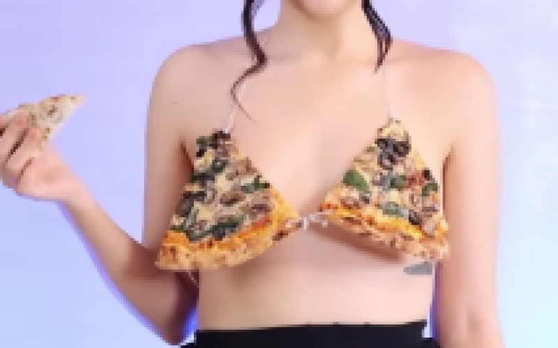 7 Weirdest Outfits of Urfi Jawat