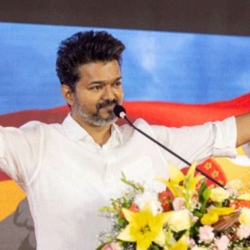 தமிழக வெற்றிக் கழக தலைவர் விஜய் 